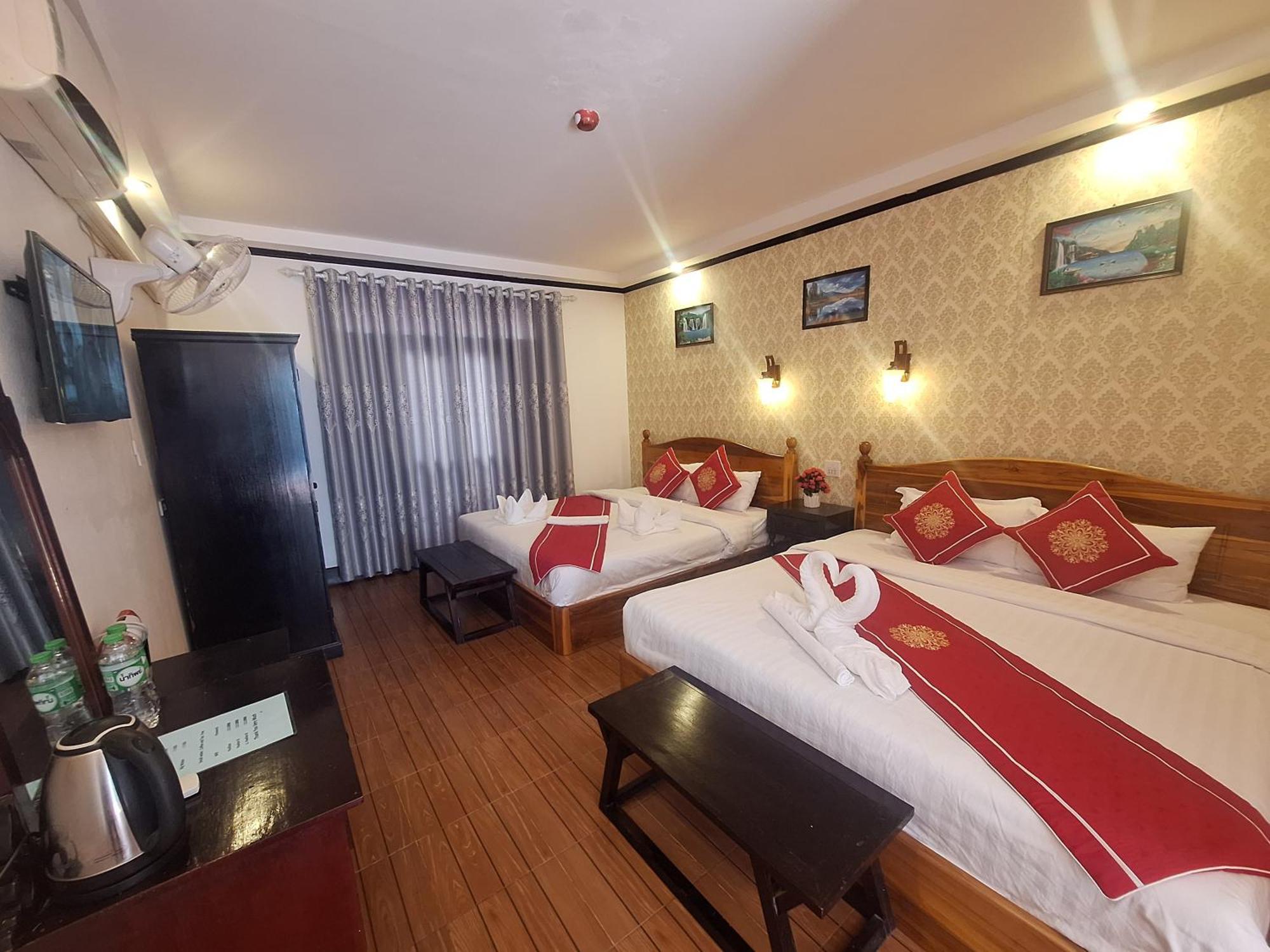 Luang Prabang Pavilion Hotel & Travel Bagian luar foto