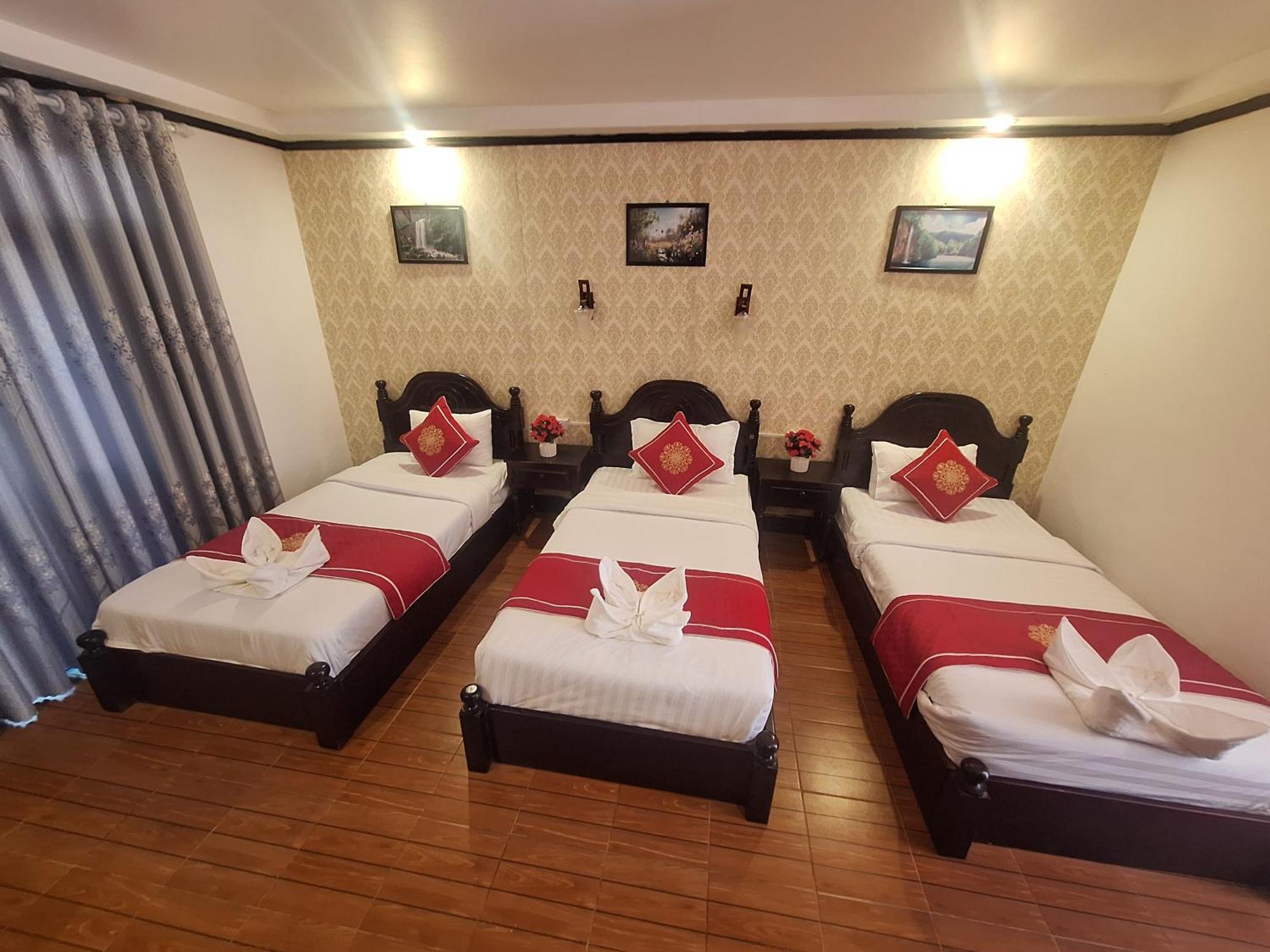 Luang Prabang Pavilion Hotel & Travel Bagian luar foto