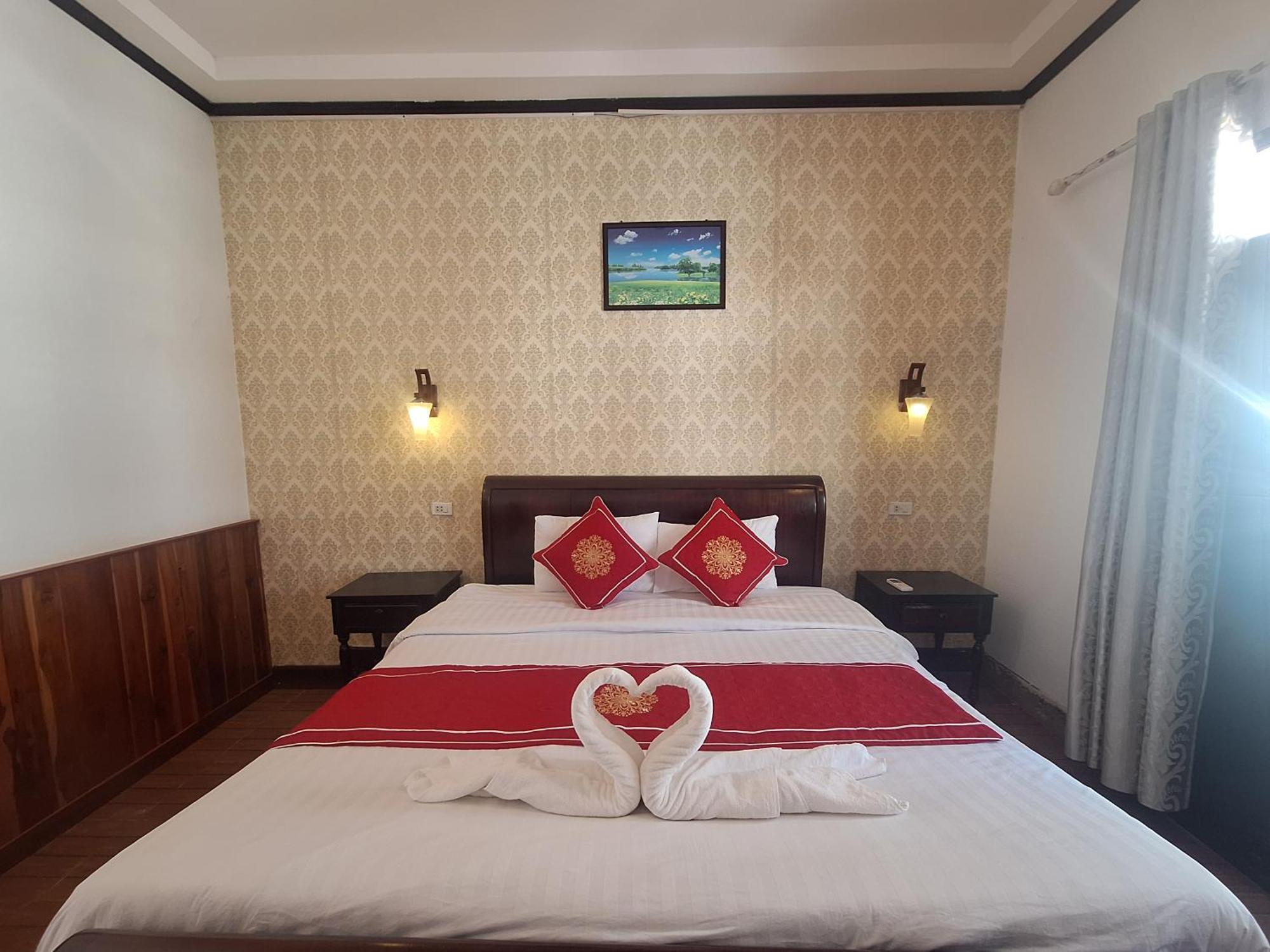 Luang Prabang Pavilion Hotel & Travel Bagian luar foto