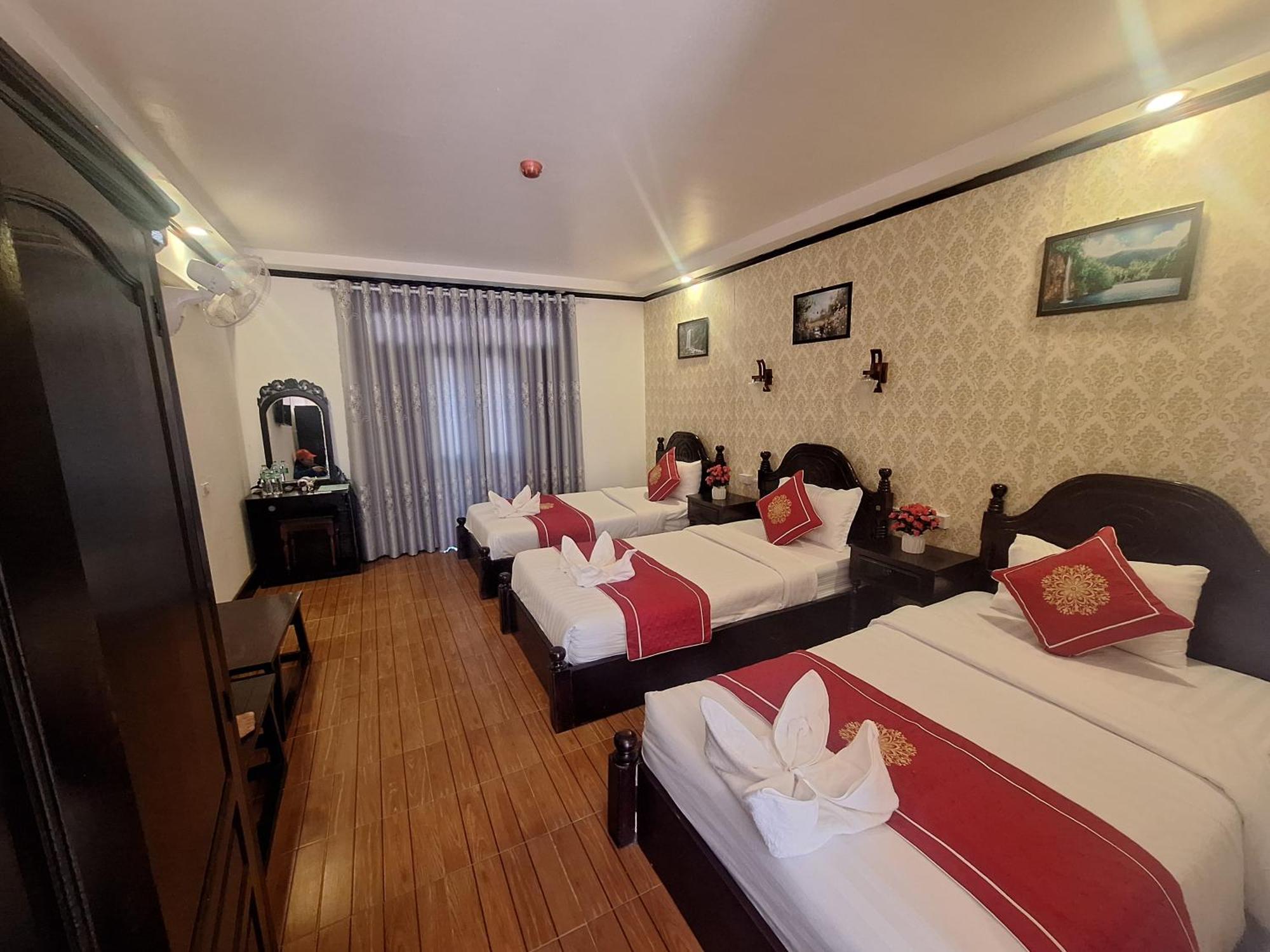 Luang Prabang Pavilion Hotel & Travel Bagian luar foto