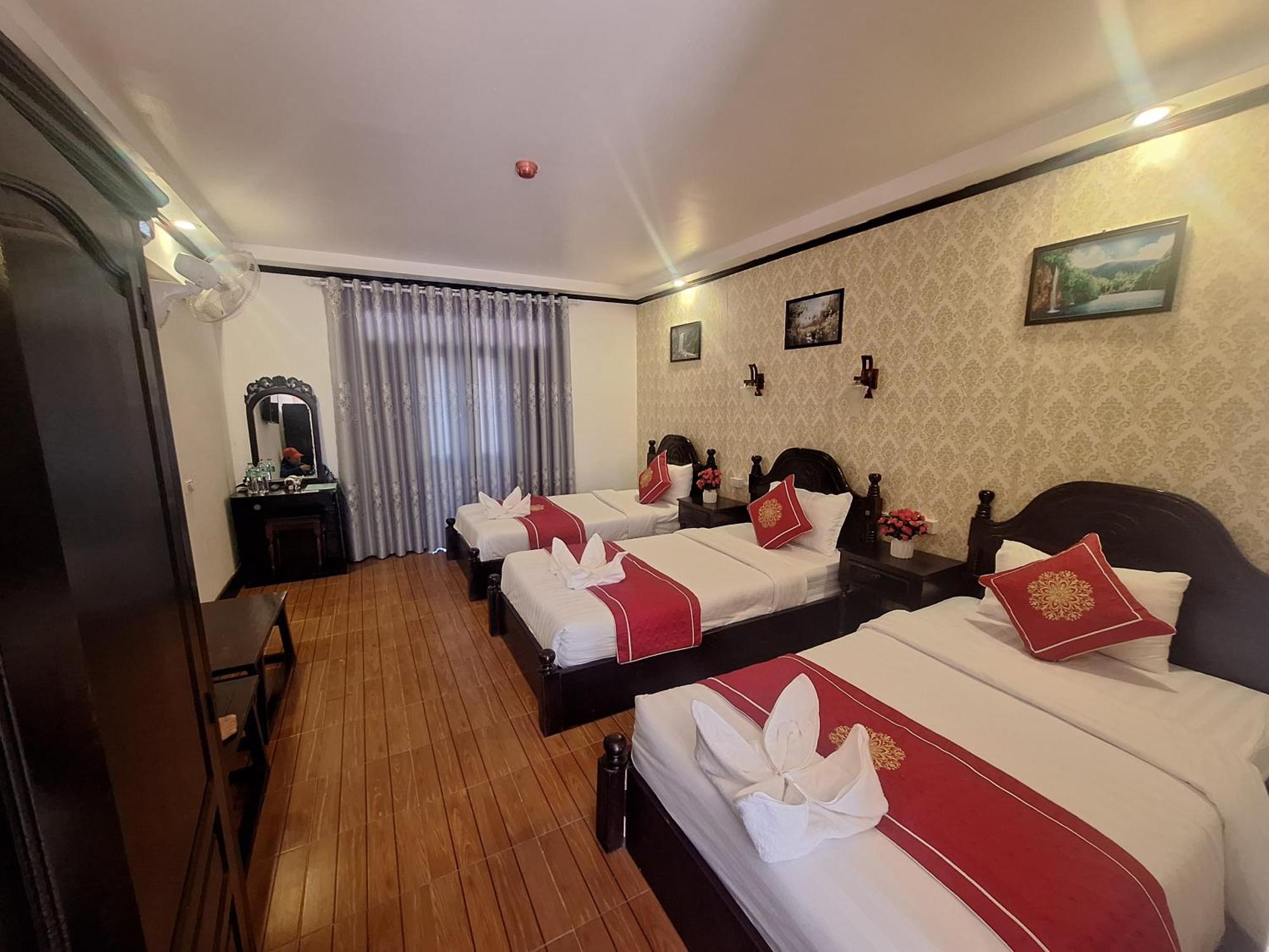 Luang Prabang Pavilion Hotel & Travel Bagian luar foto