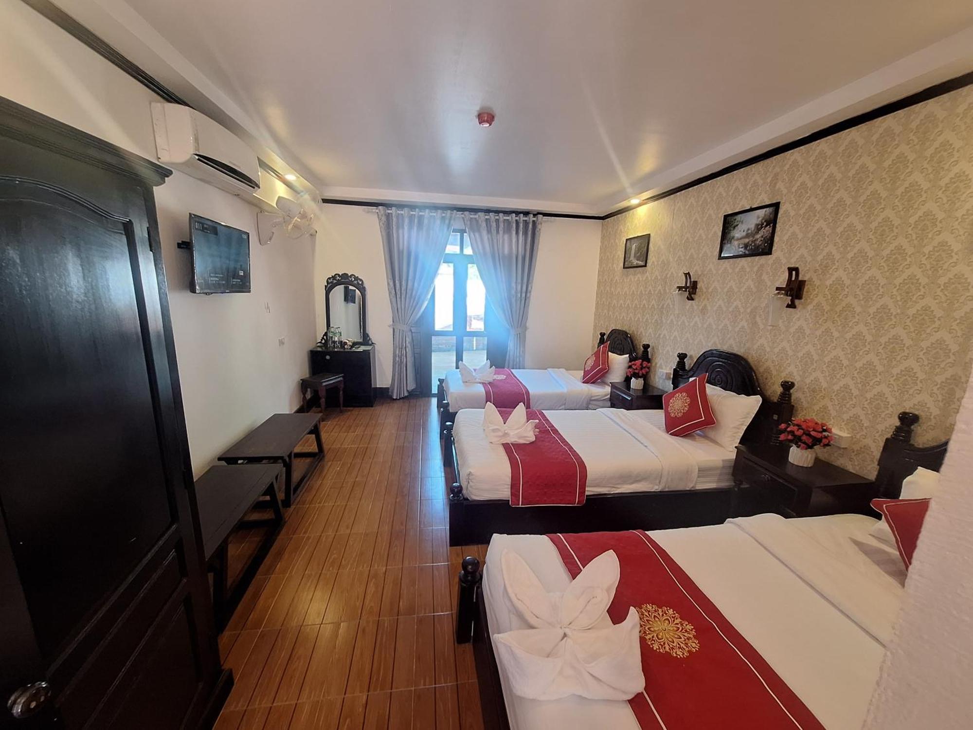 Luang Prabang Pavilion Hotel & Travel Bagian luar foto