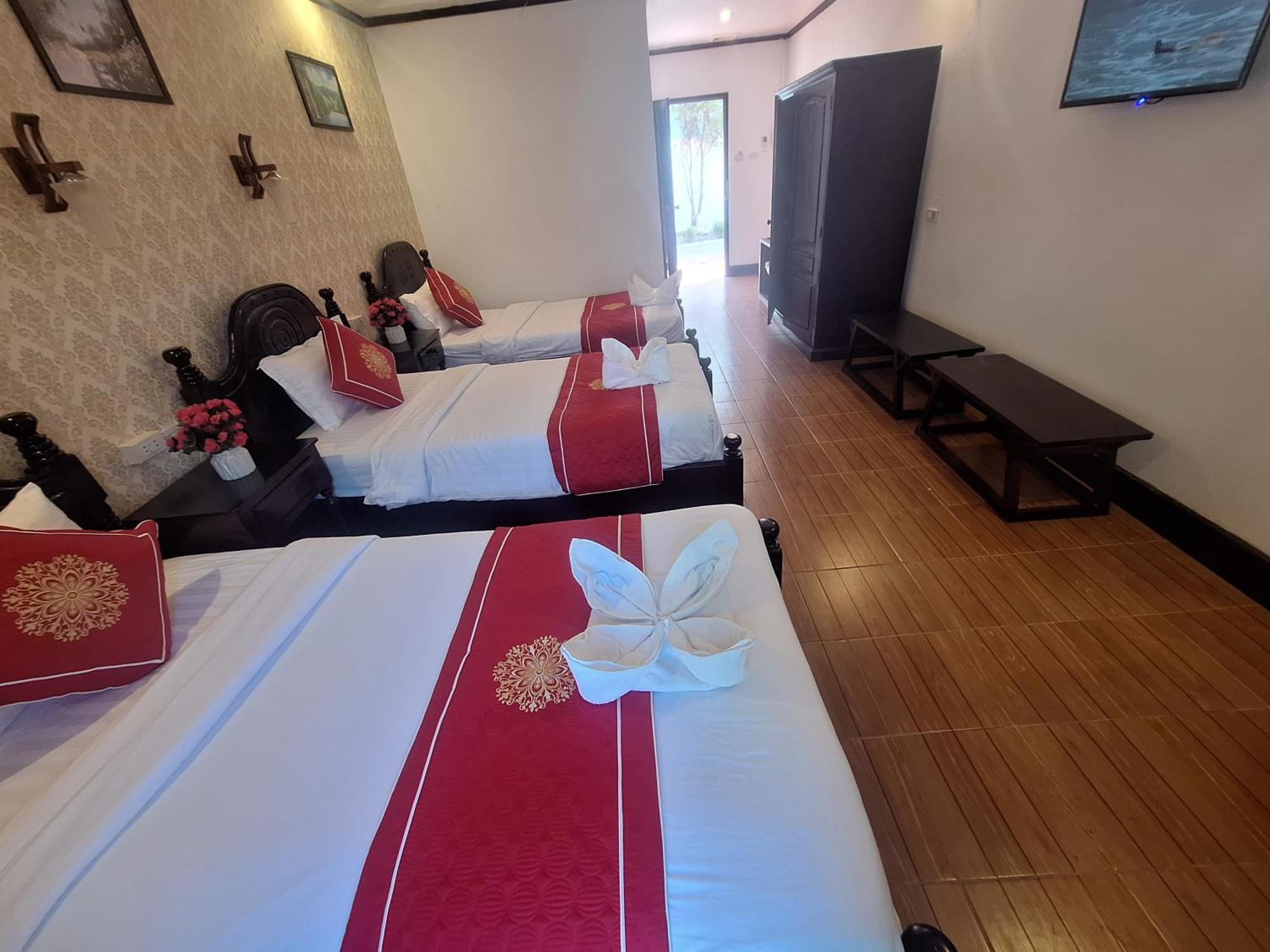 Luang Prabang Pavilion Hotel & Travel Bagian luar foto